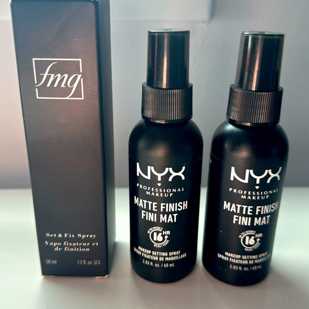 3 new unopened finishing sprays